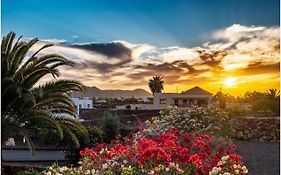 Villa-Mayo - Peaceful Paradise: Lajares Dream Vacation
